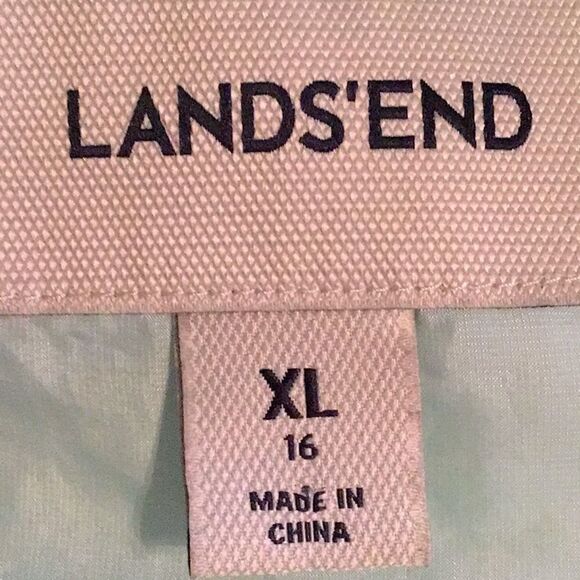 Land’s End Lightweight Zip Up Quilted Zip Up in pale Teal and Black - Picture 9 of 12